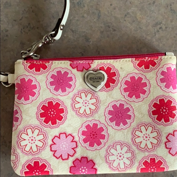 Coach wristlet EUC